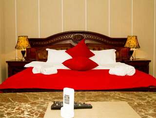 Отель Hotel Old Avlabari Тбилиси Номер Делюкс с кроватью размера «king-size»-1