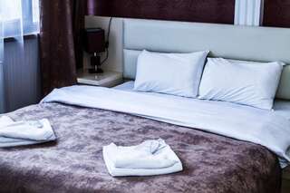 Отель Hotel Old Avlabari Тбилиси Трехместный номер Делюкс-3